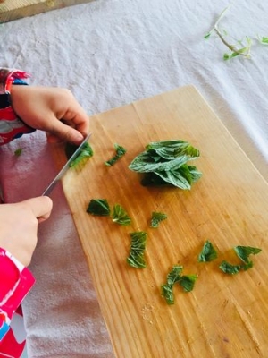 Serbest Gezen Bir Anaokulu - Atölye Çocukevi  - Ilık ve Puslu Bir Gün